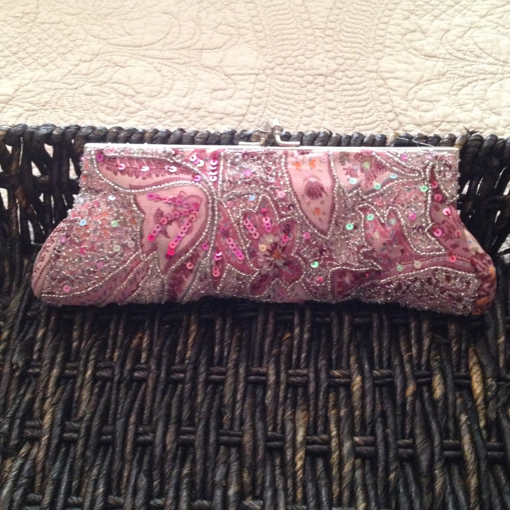 BEADED CLUTCH